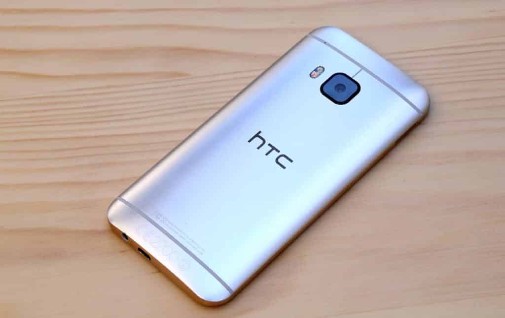 HTC’s June revenue hits new high this year This is HTC revenue photo
