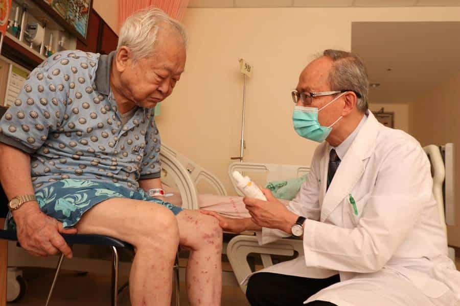 Lower Backpain & Fever This is lower backpain photo