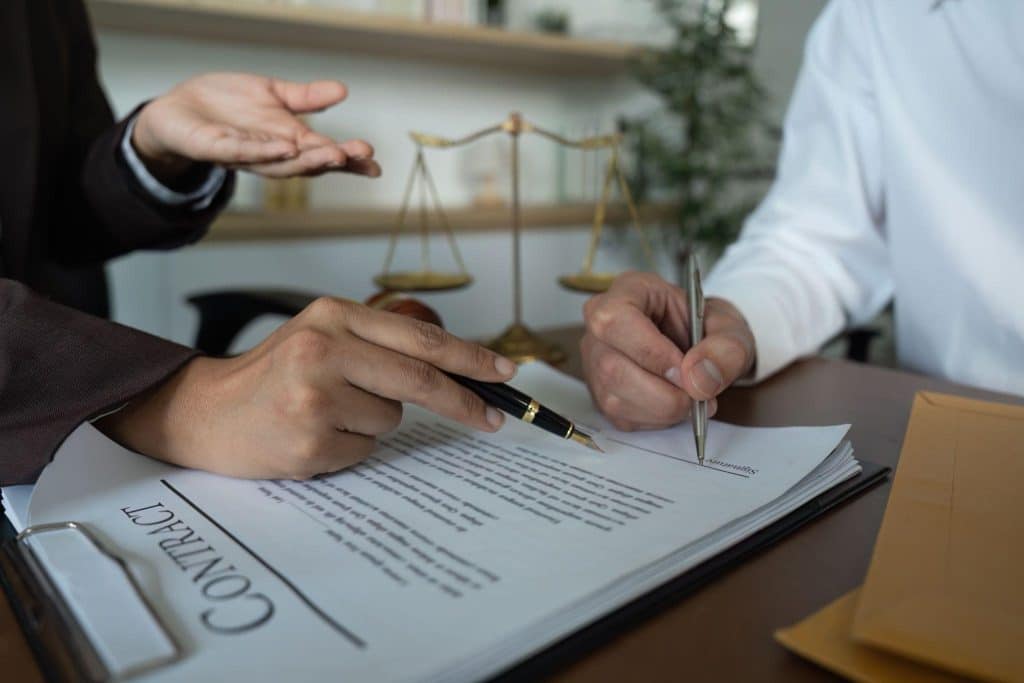 When to Call a Business Attorney Before Signing a Contract Image 1 of When to Call a Business Attorney Before Signing a Contract